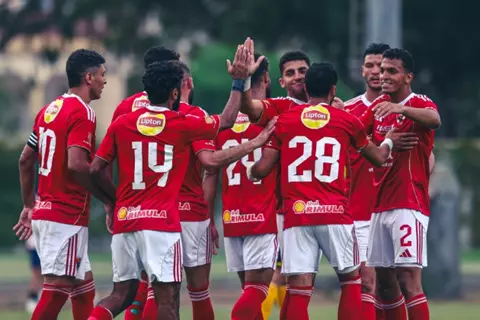 6 لاعبين خارج الأهلي أمام فاركو في الدوري